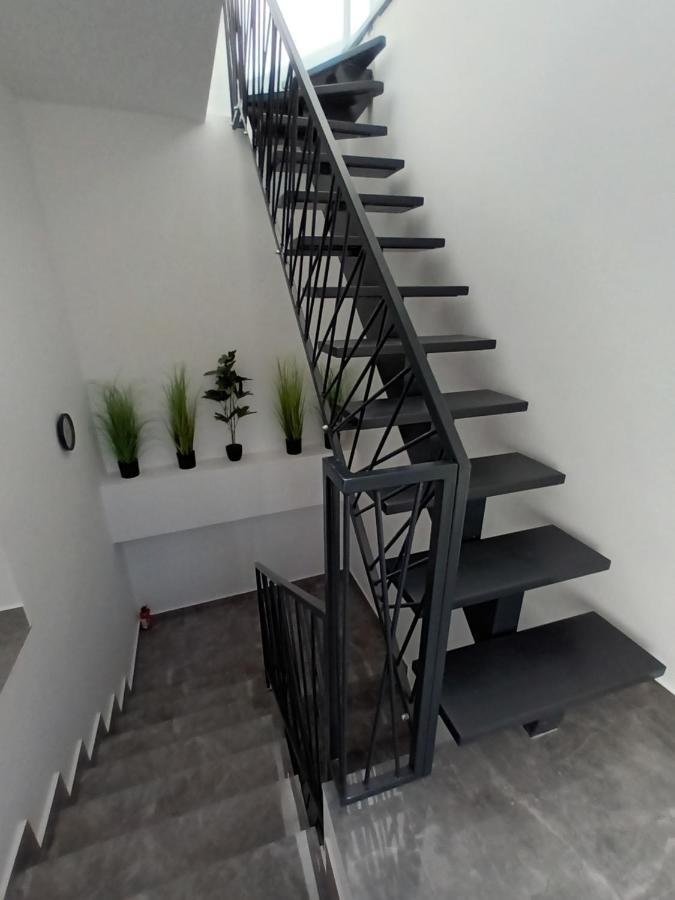 Old Town Studio Apartments Бая-Маре Екстер'єр фото