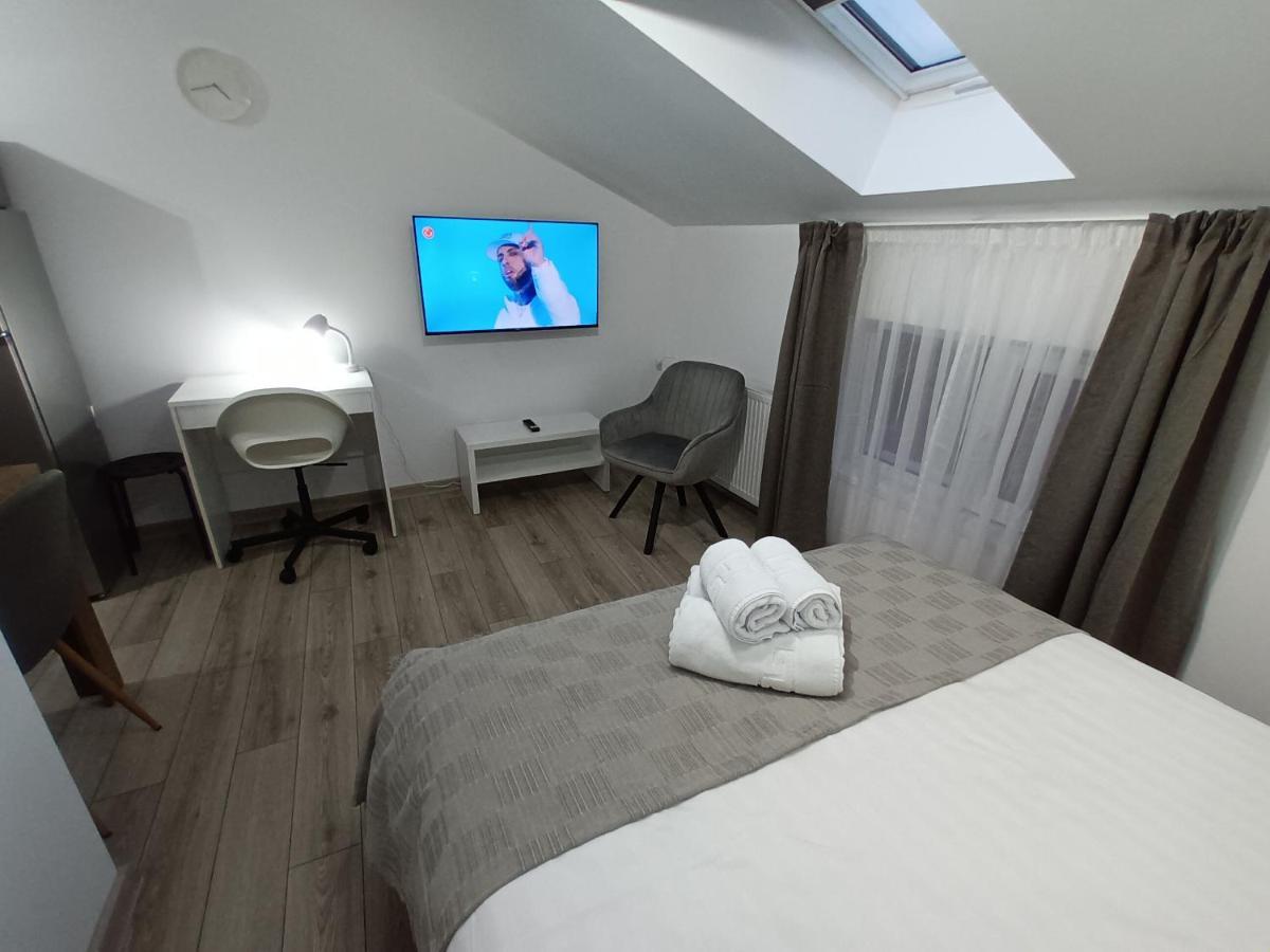 Old Town Studio Apartments Бая-Маре Екстер'єр фото