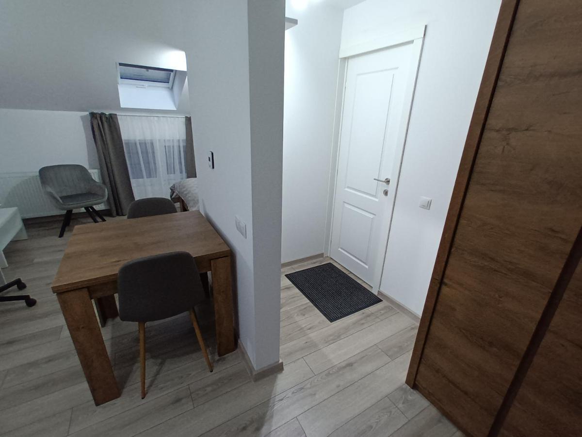 Old Town Studio Apartments Бая-Маре Екстер'єр фото