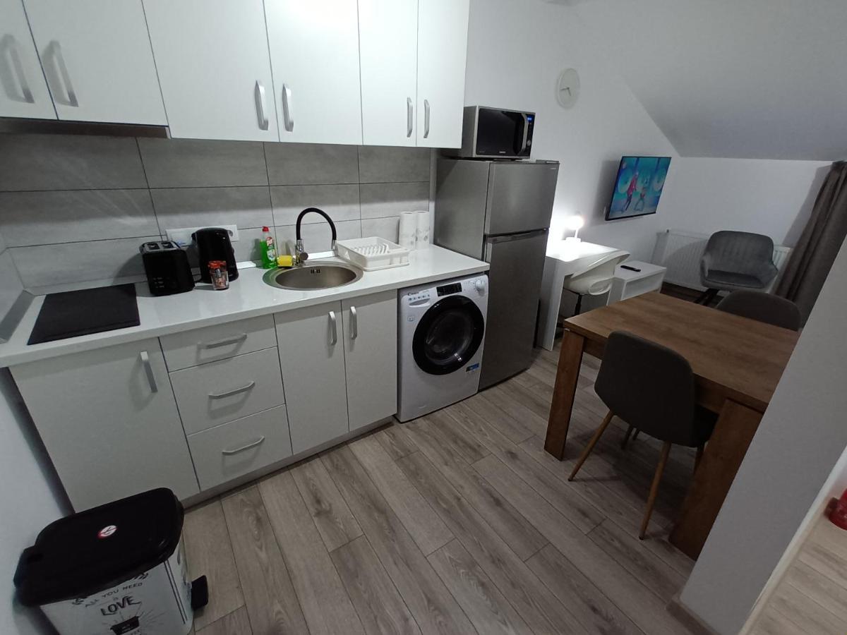 Old Town Studio Apartments Бая-Маре Екстер'єр фото