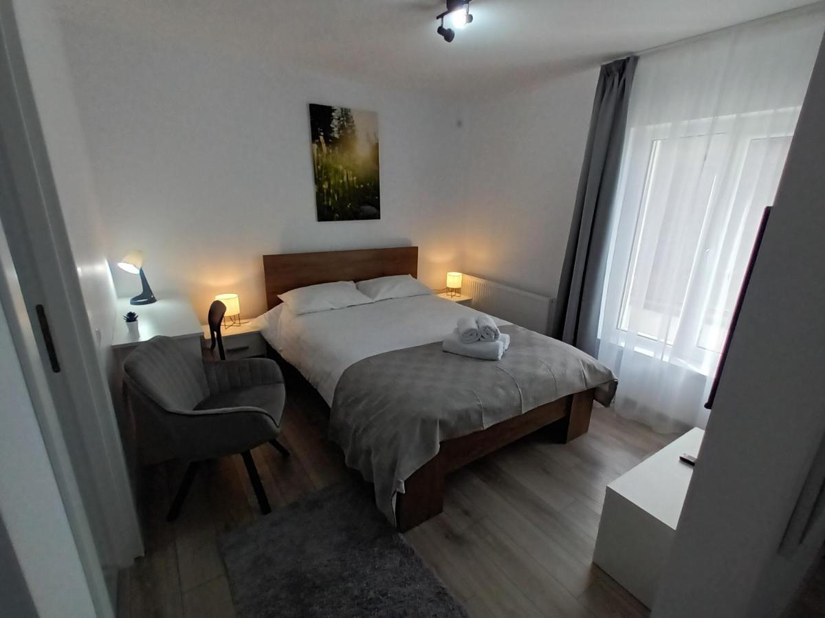 Old Town Studio Apartments Бая-Маре Екстер'єр фото